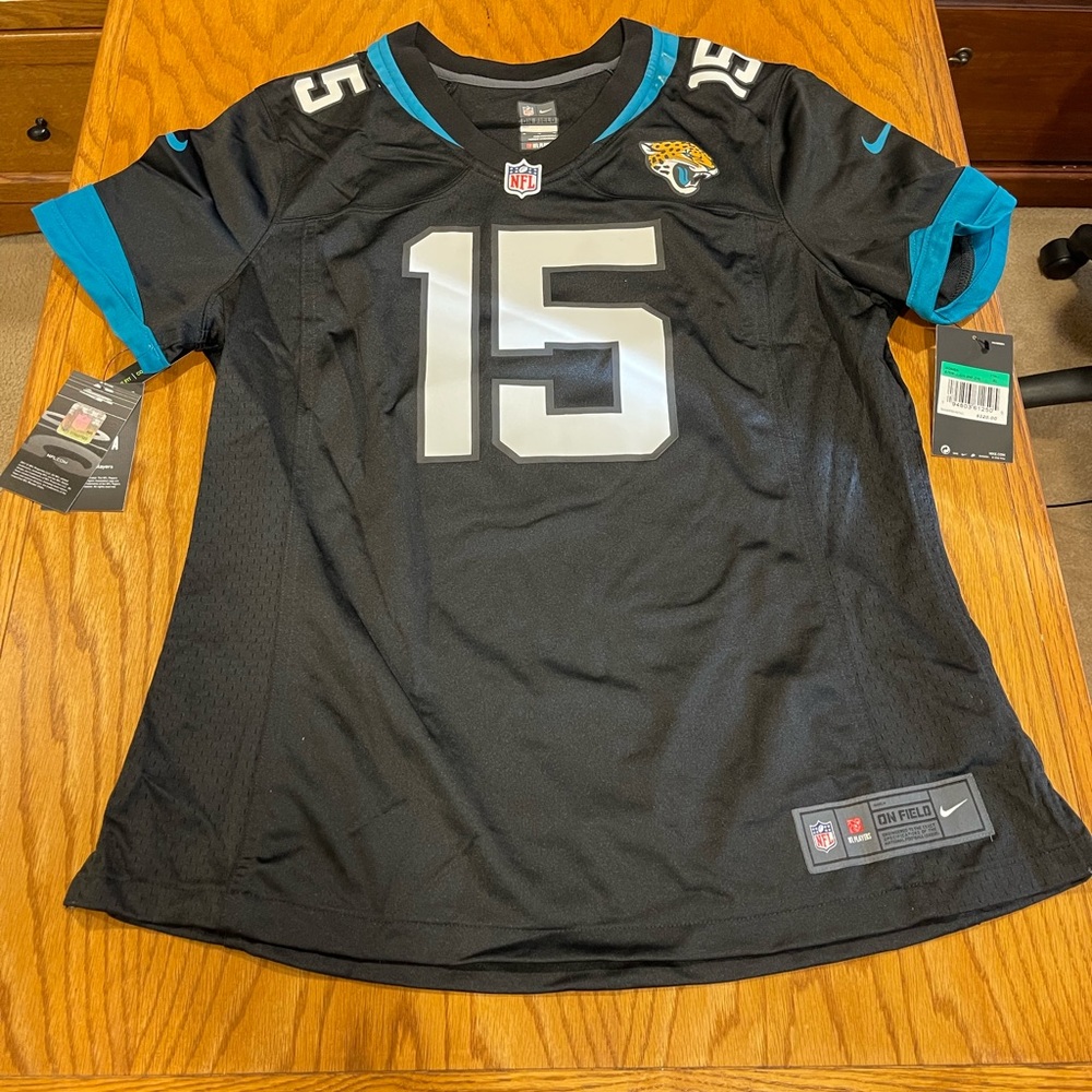 Gardner Minshew II women’s Jacksonville Jaguars jersey- NWT- size XL
